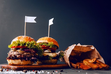 Vì sao ăn mặn dễ tăng cân?