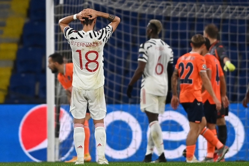 Man Utd thua sốc ở Champions League: Mông lung như một trò đùa - 3 Man Utd thua sốc ở Champions League: Mông lung như một trò đùa - 3