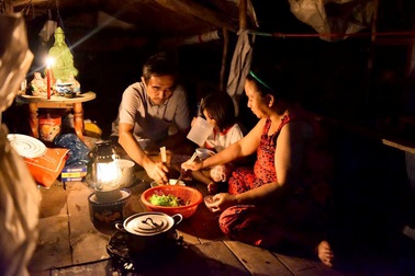 20 năm sống trên ghe, soi đèn dầu giữa Sài Gòn