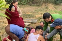 Phút nghe tiếng người dưới giếng sâu và màn giải cứu cụ bà U90 "nghẹt thở"