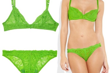 Tục lệ mặc nội y màu sặc sỡ vào đêm giao thừa