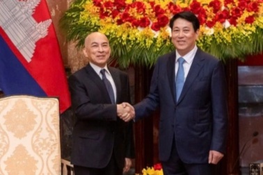 Chủ tịch nước Lương Cường hội kiến Quốc vương Campuchia