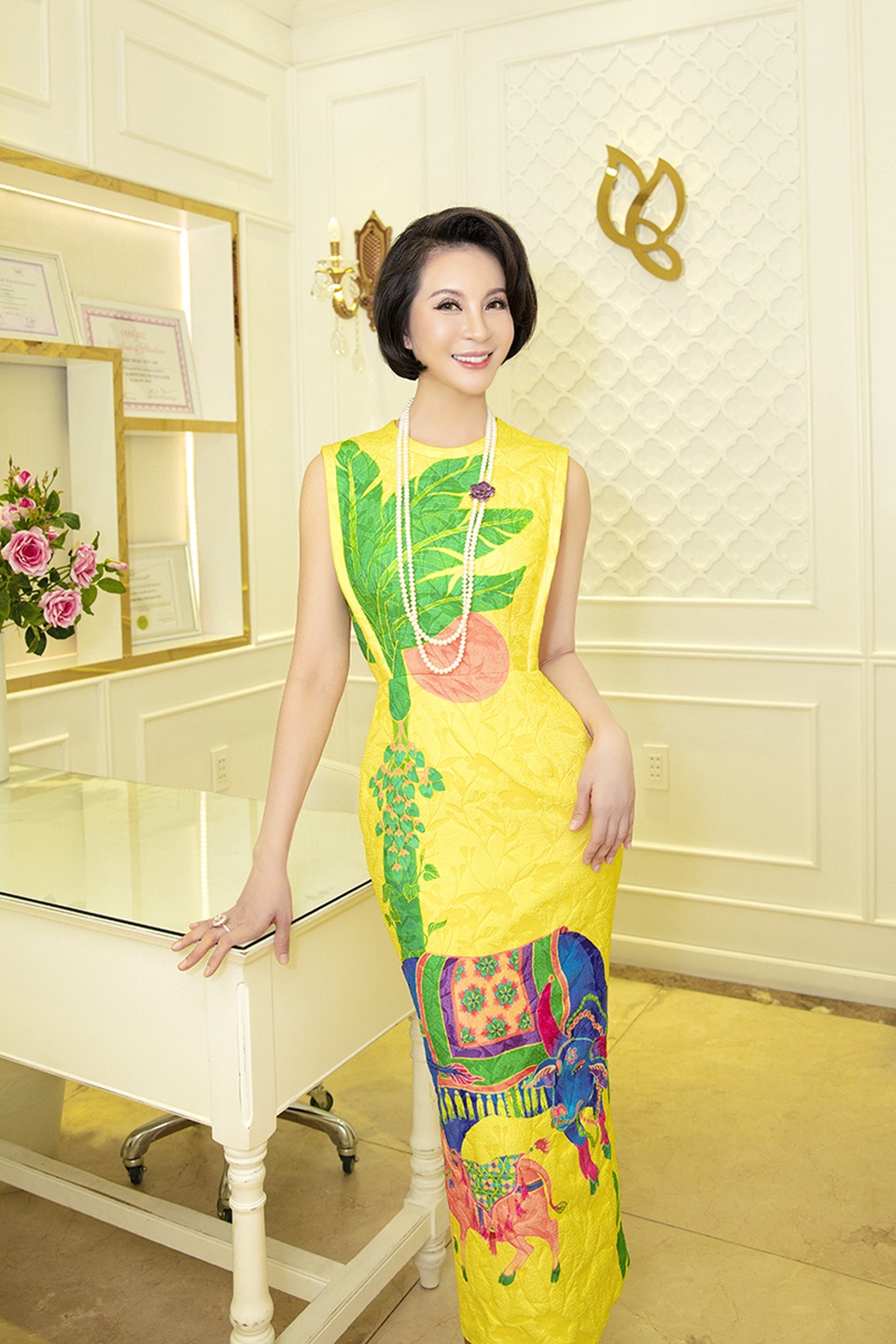 MC Thanh Mai khoe vòng eo con kiến - 2 MC Thanh Mai khoe vòng eo con kiến - 2