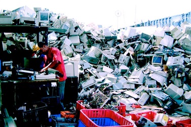 Rác thải điện tử - hơn cả hiểm họa với môi trường toàn cầu