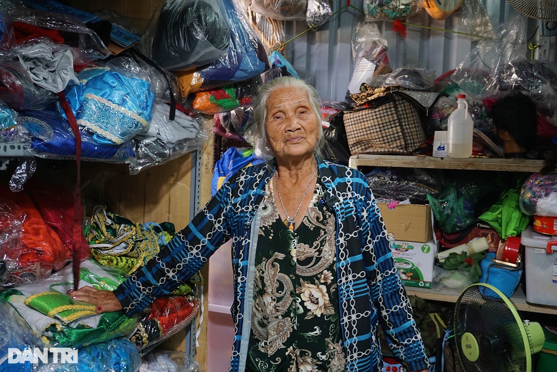 Cô đào có gương mặt đáng sợ trên màn ảnh vất vả mưu sinh - 9 Cô đào có gương mặt đáng sợ trên màn ảnh vất vả mưu sinh - 9