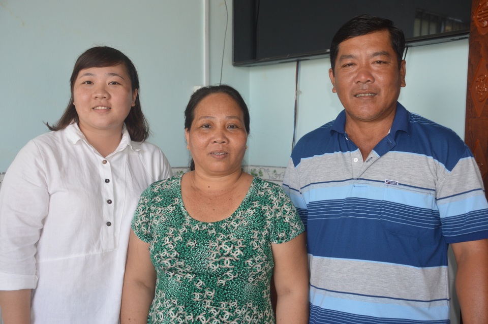 Tốt nghiệp ĐH, CĐ, hai bóng hồng tình nguyện làm đơn nhập ngũ - 2 Tốt nghiệp ĐH, CĐ, hai bóng hồng tình nguyện làm đơn nhập ngũ - 2