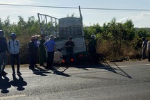 Va chạm với xe tải, 3 chị em họ tử nạn trên đường lên thành phố