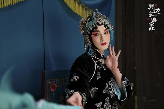 Hóa ra bé thụ Doãn Chính đóng Bên Tóc Mai Không Phải Hải Đường Hồng vì muốn giúp giới trẻ hiểu được kinh kịch Bắc Kinh - Ảnh 2. Hóa ra bé thụ Doãn Chính đóng Bên Tóc Mai Không Phải Hải Đường Hồng vì muốn giúp giới trẻ hiểu được kinh kịch Bắc Kinh - Ảnh 2.