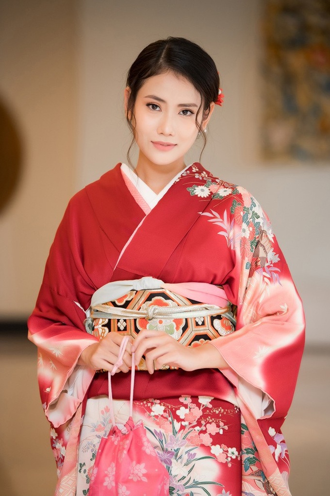 Tường San-Huyền My khoe vai trần nuột nà, Đỗ Mỹ Linh diện váy xẻ táo bạo - Ảnh 13. Tường San-Huyền My khoe vai trần nuột nà, Đỗ Mỹ Linh diện váy xẻ táo bạo - Ảnh 13.