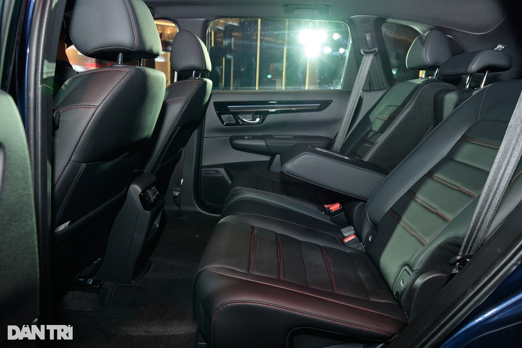 Honda CR-V 2024: Kịch bản hybrid thật đẹp, tiếc là giá bán cao - 17 Honda CR-V 2024: Kịch bản hybrid thật đẹp, tiếc là giá bán cao - 17