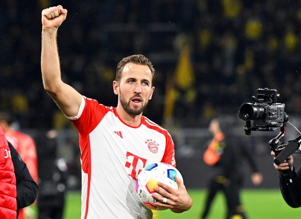 Harry Kane scored a hat-trick, Bayern Munich defeated Dortmund 4-0 - 4