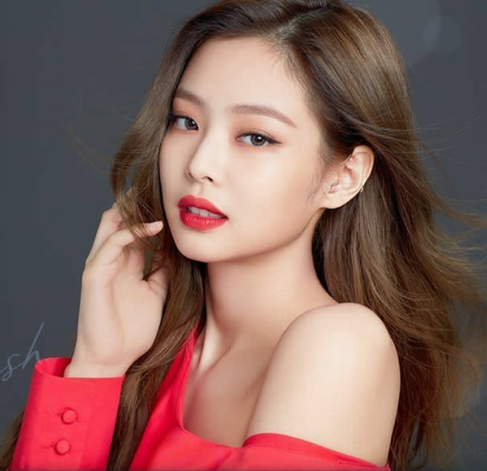 Jennie (Blackpink) khoe rãnh bụng ấn tượng với váy hở eo - 6 Jennie (Blackpink) khoe rãnh bụng ấn tượng với váy hở eo - 6