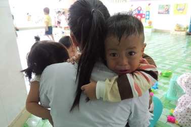 Nỗi lo trẻ mầm non bị bạo hành: “Thà con thất học còn hơn!”