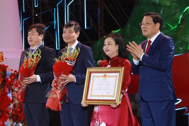 Tỉnh Phú Yên được tặng Huân chương Lao động hạng Nhất