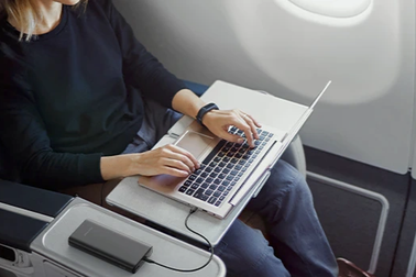 Pin sạc dự phòng: "Bom nổ chậm" ít ai ngờ trên các chuyến bay