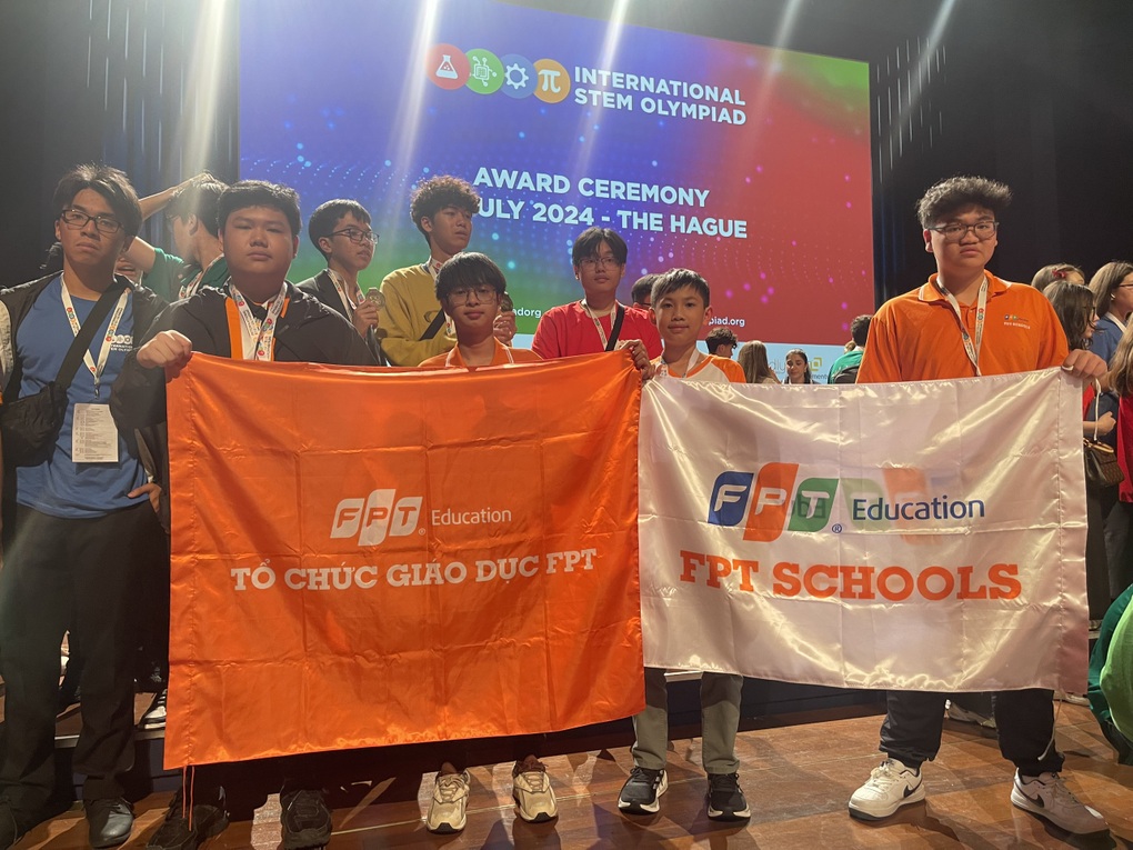 Học sinh FPT Schools thắng lớn tại Olympic STEM Quốc tế 2024 - 2 Học sinh FPT Schools thắng lớn tại Olympic STEM Quốc tế 2024 - 2
