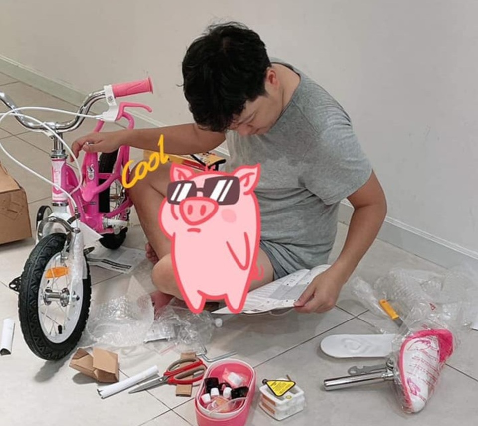 Loạt khoảnh khắc đáng yêu của Trường Giang bên con gái - 9 Loạt khoảnh khắc đáng yêu của Trường Giang bên con gái - 9