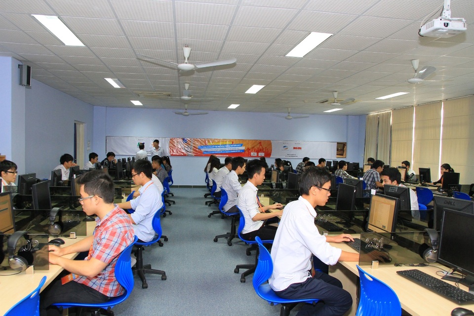 MOSWC - Viettel 2021: Lan tỏa niềm đam mê Tin học tới giới trẻ trên mọi miền đất nước - 1 MOSWC - Viettel 2021: Lan tỏa niềm đam mê Tin học tới giới trẻ trên mọi miền đất nước - 1