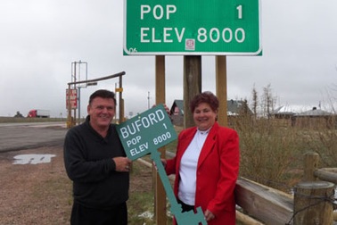 Doanh nhân Việt đã nhận “sổ đỏ” thị trấn Mỹ