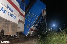 Hiện trường cứu hộ tàu khách bị trật bánh, lật nghiêng ở đèo Hải Vân