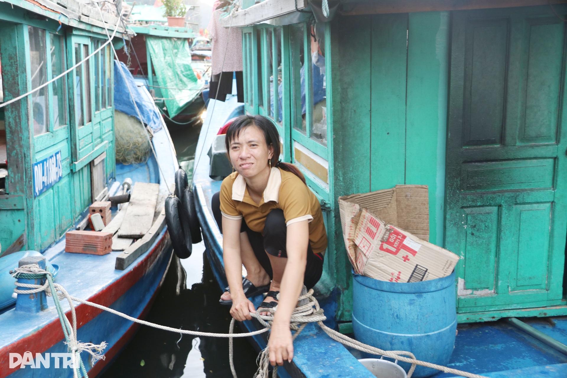 Tàu thuyền ở Quảng Ninh tìm khe núi neo đậu tránh trú bão Matmo - 7