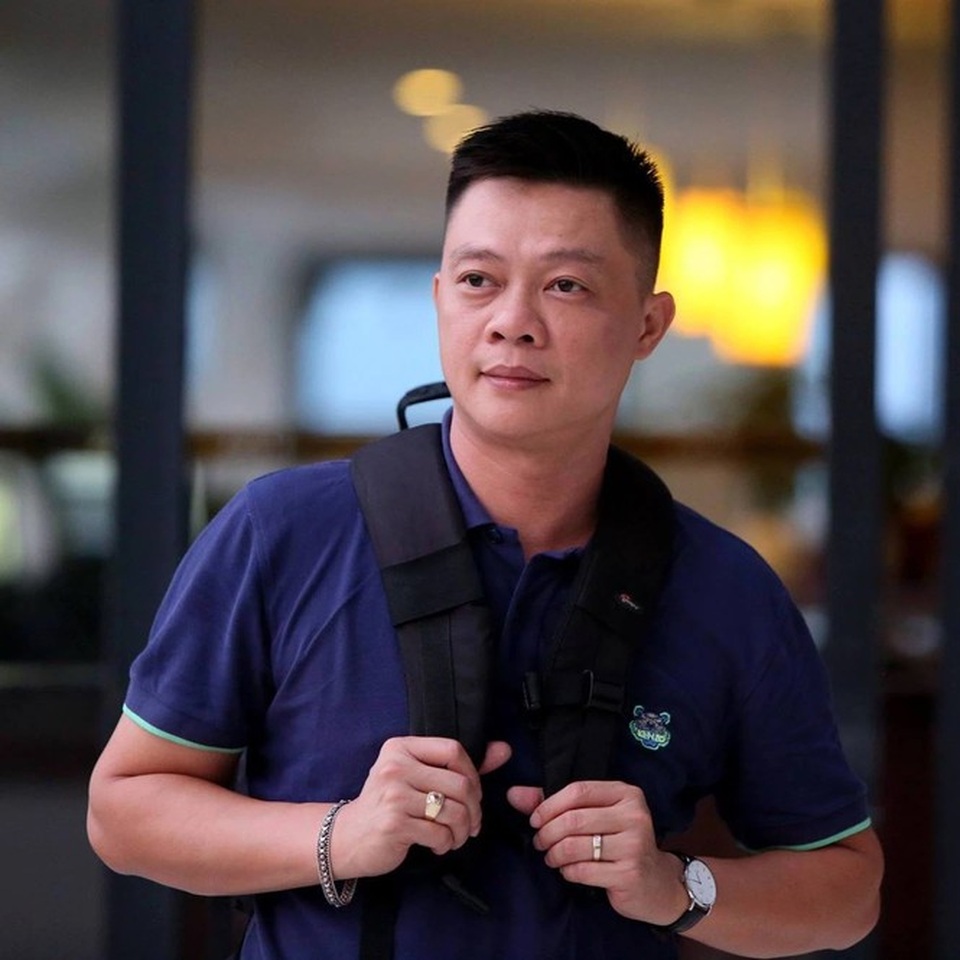 Nghệ sĩ động viên Hùng Dũng sau tình huống gãy chân kinh hoàng trên sân cỏ - 3 Nghệ sĩ động viên Hùng Dũng sau tình huống gãy chân kinh hoàng trên sân cỏ - 3