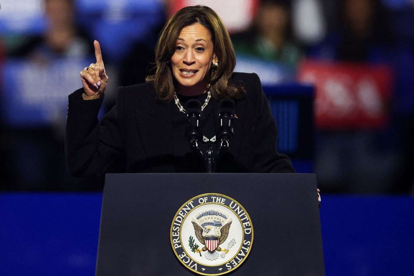 2024-11-05t044321z-1555784723-rc2nyaa0vbgt-rtrmadp-3-usa-election-harris.JPG