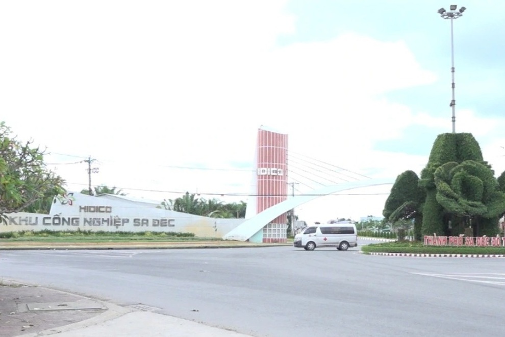 Đồng Tháp họp khẩn sau 3 ca nghi mắc Covid-19 trong Khu công nghiệp Sa Đéc - 2 Đồng Tháp họp khẩn sau 3 ca nghi mắc Covid-19 trong Khu công nghiệp Sa Đéc - 2