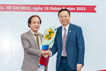 Giảng viên 68 tuổi có 9 bằng sáng chế được bổ nhiệm chức danh Giáo sư