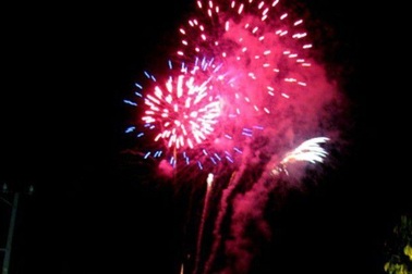 Bắn pháo hoa đón giao thừa từ 21h