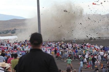 Mỹ: Lại thêm một máy bay biểu diễn rơi, phi công tử nạn