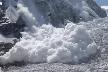 Thảm họa gì sẽ xảy ra nếu "nóc nhà thế giới" bị tan chảy?