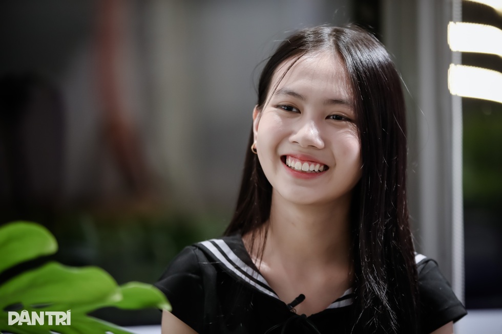 Em bé triệu view Bảo An sau 15 năm: Ám ảnh vỡ giọng, nhan sắc gây bất ngờ - 11 Em bé triệu view Bảo An sau 15 năm: Ám ảnh vỡ giọng, nhan sắc gây bất ngờ - 11