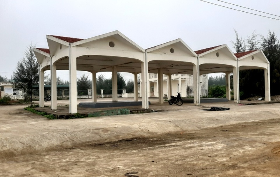 Vì sao bến cá 43 tỷ đồng phải bỏ hoang suốt nhiều năm? - 3 Vì sao bến cá 43 tỷ đồng phải bỏ hoang suốt nhiều năm? - 3