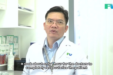 Thợ làm bánh người Pháp, Victor Pollet, được Bệnh viện FV cứu chân kịp thời