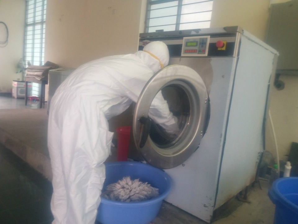 Sinh viên chi viện tâm dịch: Không dám uống nước trước giờ vào ca - 6 Sinh viên chi viện tâm dịch: Không dám uống nước trước giờ vào ca - 6