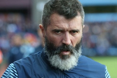 CĐV nhập viện vì xin chữ ký Roy Keane