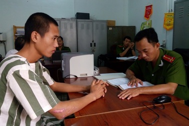 Xin ở nhờ rồi trộm sạch đồ của dì ruột