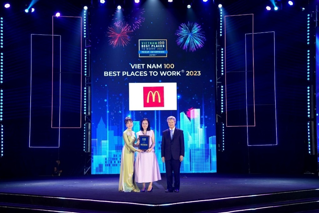 McDonalds có 6 năm liên tiếp đạt giải thưởng về dịch vụ - sản phẩm tin dùng Việt Nam - 3 McDonalds có 6 năm liên tiếp đạt giải thưởng về dịch vụ - sản phẩm tin dùng Việt Nam - 3