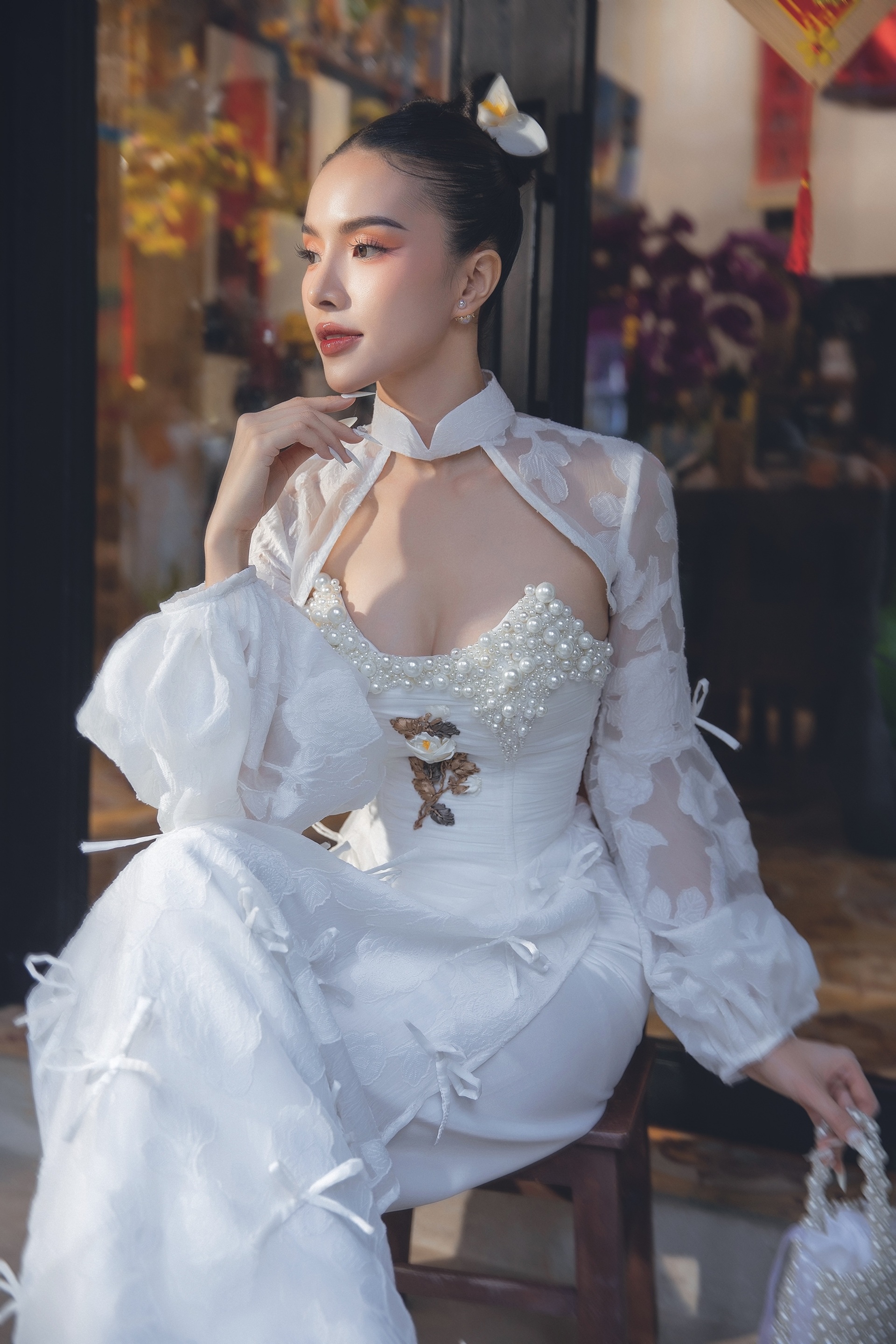 Á hậu Hạnh Nguyên diện áo dài gợi cảm đón xuân - 10 Á hậu Hạnh Nguyên diện áo dài gợi cảm đón xuân - 10