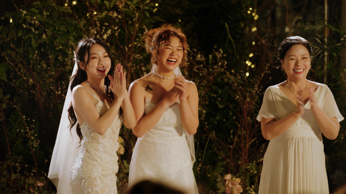 Hình ảnh trong MV “Em đồng ý”