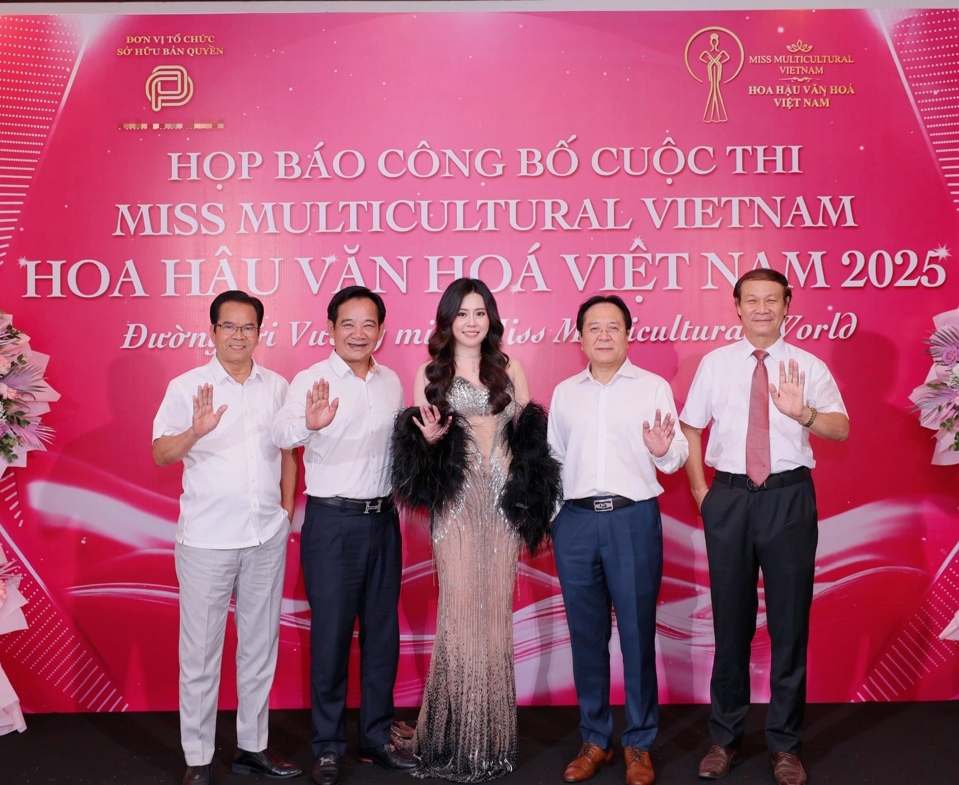 NSND Nguyễn Hải: Tôi không áp lực khi chấm thi hoa hậu - 1