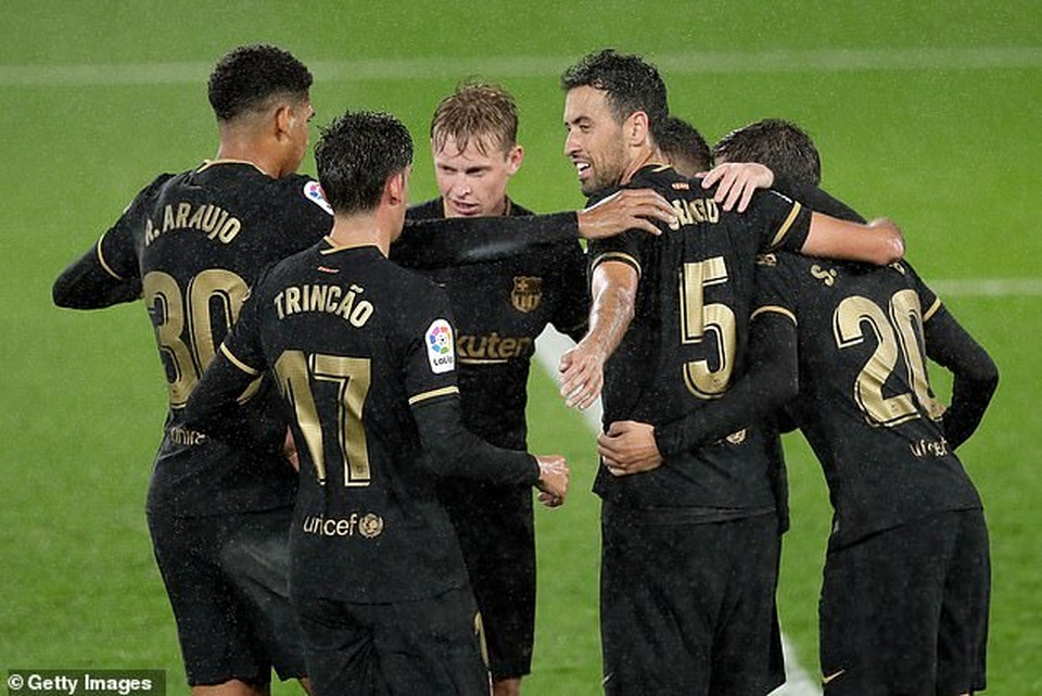 Messi ghi dấu ấn, Barcelona tiếp tục thắng đậm ở La Liga - 7 Messi ghi dấu ấn, Barcelona tiếp tục thắng đậm ở La Liga - 7