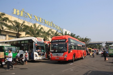 TPHCM: "Điệp khúc" tăng giá vé 30-40% dịp lễ 2/9