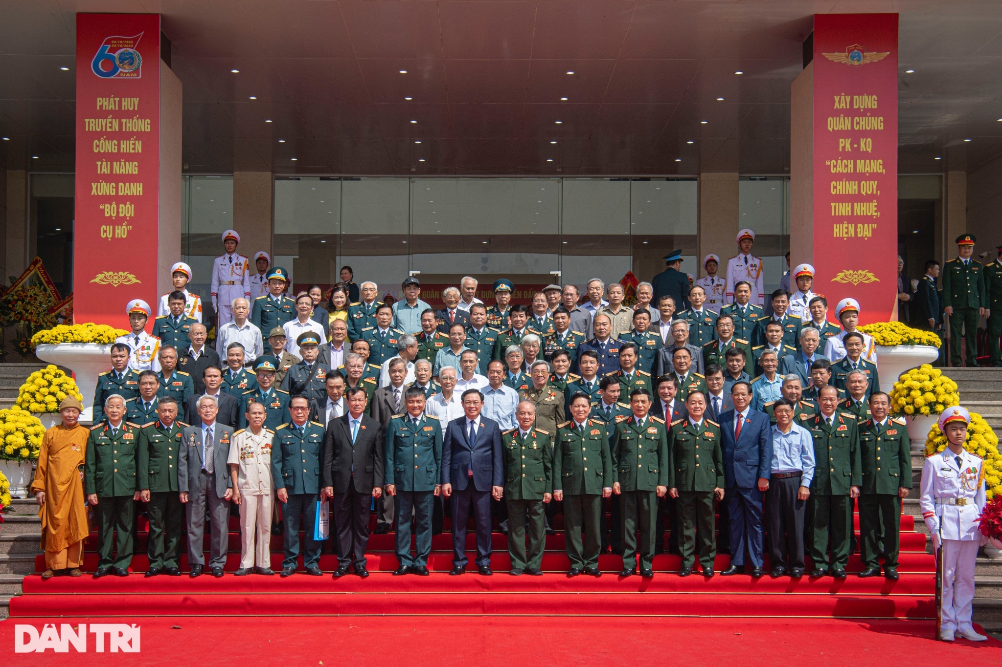 Chủ tịch Quốc hội Vương Đình Huệ dự Lễ kỷ niệm 60 năm Quân chủng PKKQ - 12