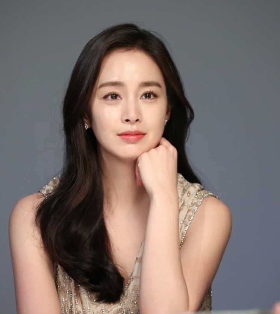 Kim Tae Hee xinh đẹp và xuất sắc khi vào vai người mẹ ma - 12 Kim Tae Hee xinh đẹp và xuất sắc khi vào vai người mẹ ma - 12