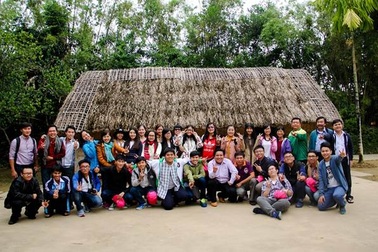 “Cùng non sông cất cánh” thăm vùng đất anh hùng