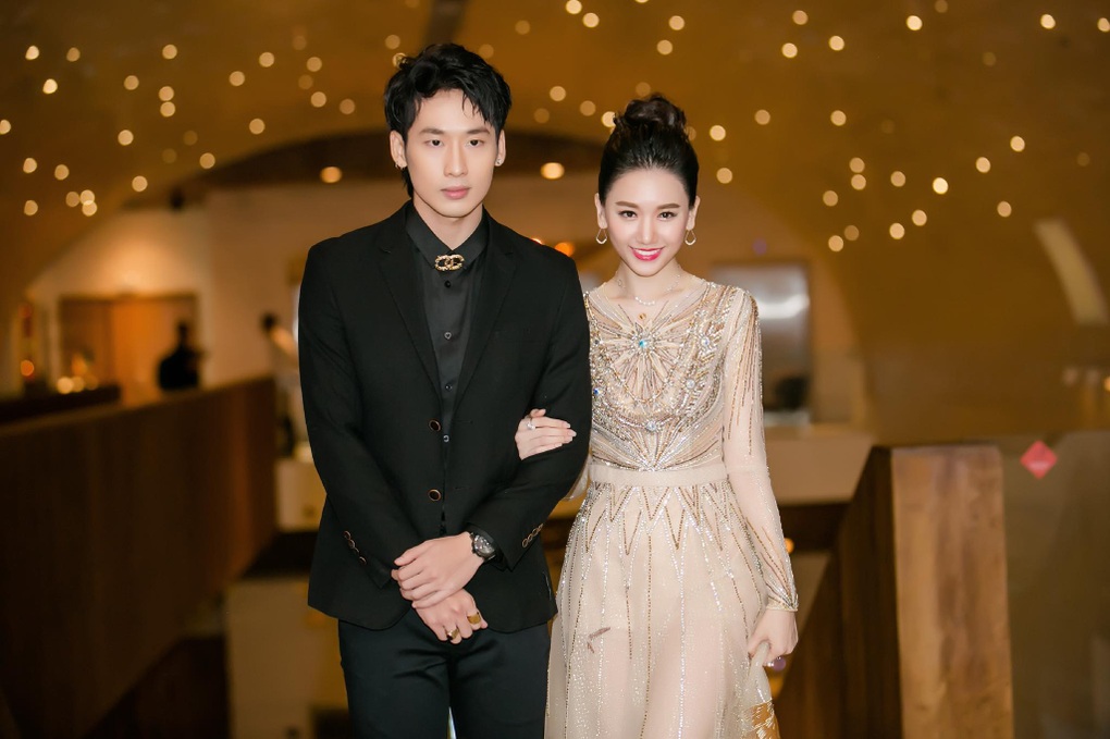 Mỹ nam trăm tỷ của phim Mai: 3 tuổi bán vé số, nghi vấn hẹn hò nữ chính - 7