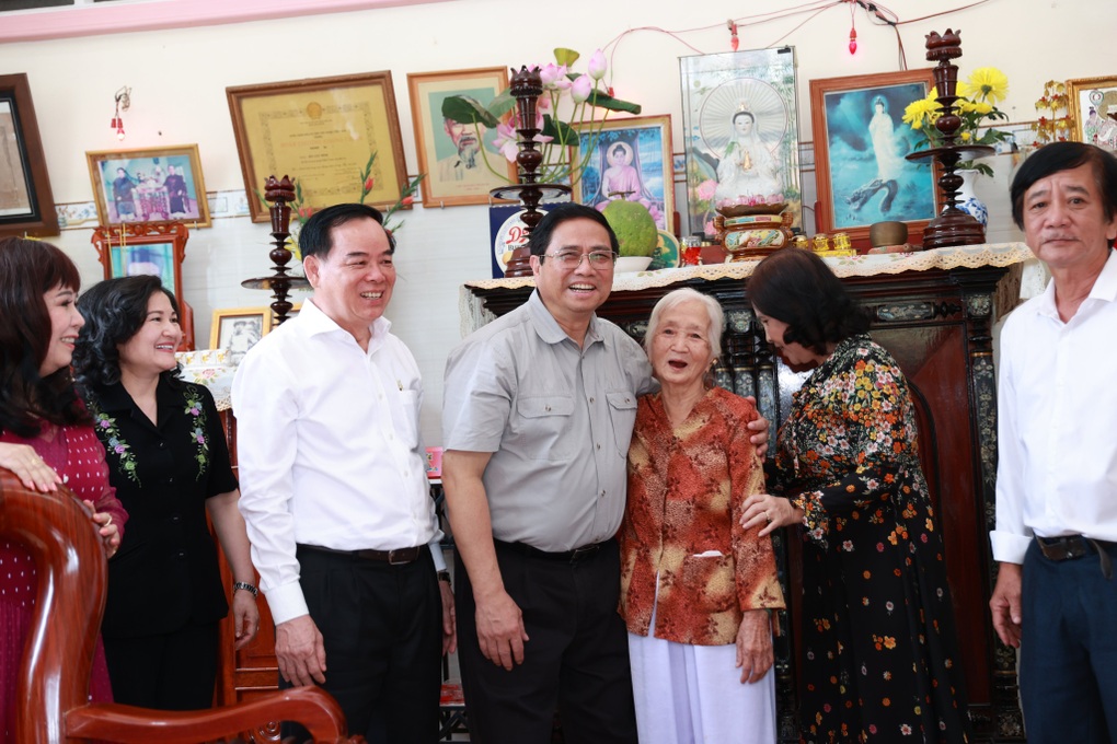 Thủ tướng thăm ngôi trường đặc biệt ở miền Tây - 4 Thủ tướng thăm ngôi trường đặc biệt ở miền Tây - 4