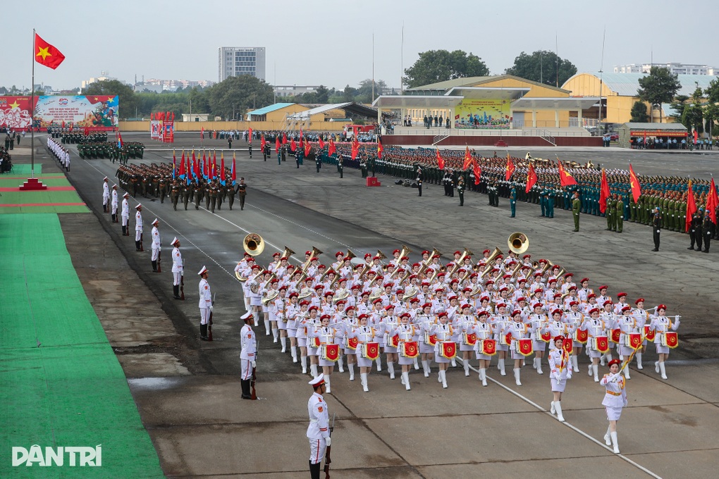 Không quân hợp luyện cùng các khối diễu binh tại sân bay Biên Hòa - 3